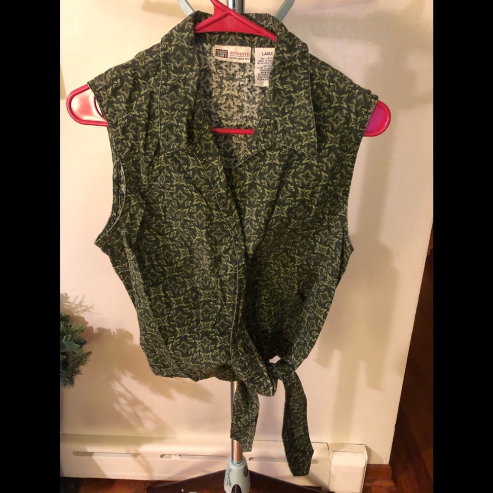 Sleeveless wrap tie button down top